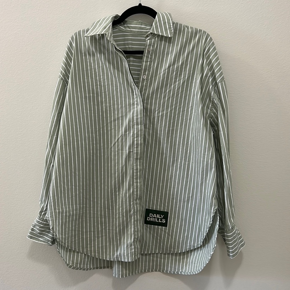 Daily Drills M/L Green and White Striped Button Down Shirt